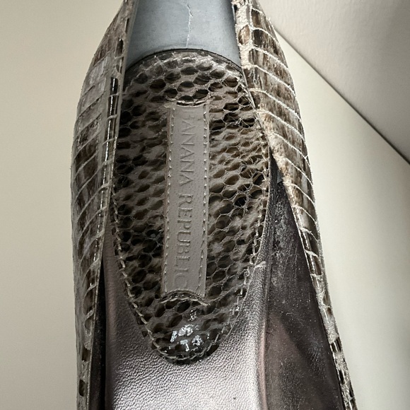 Banana Republic Snakeskin Heels - Black and Gray - Picture 5 of 6